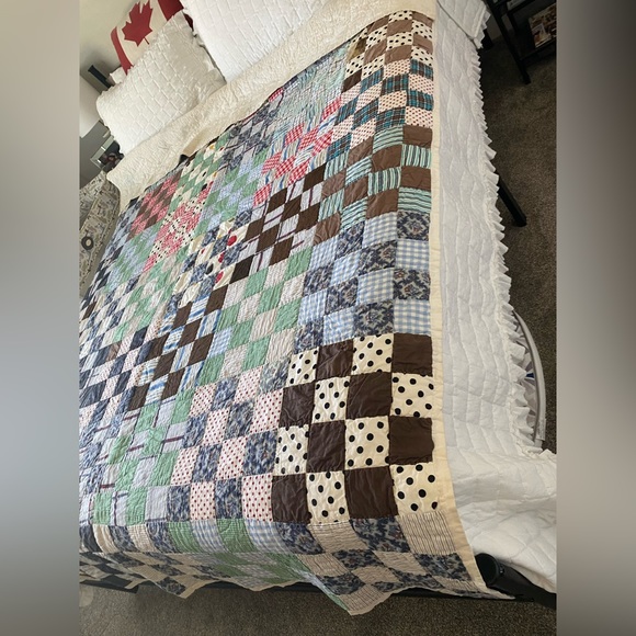 Handmade Multi Colored Quilt 62”+82” 🩵🌸 - Picture 5 of 9